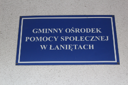 Tablica Gminnego Ośrodka Pomocy Społecznej