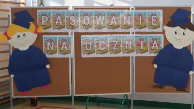 Ślubowanie klasy I w Szkole Podstawowej im. Kornela Makuszyńskiego w Łaniętach