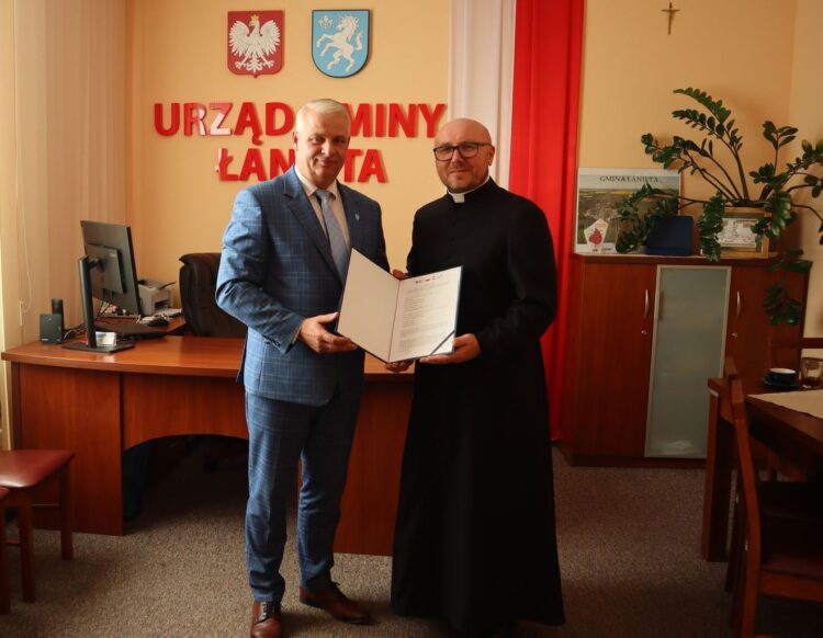 „Renowacja zabytkowej dzwonnicy przy kościele w Łaniętach” - przystępujemy do realizacji!
