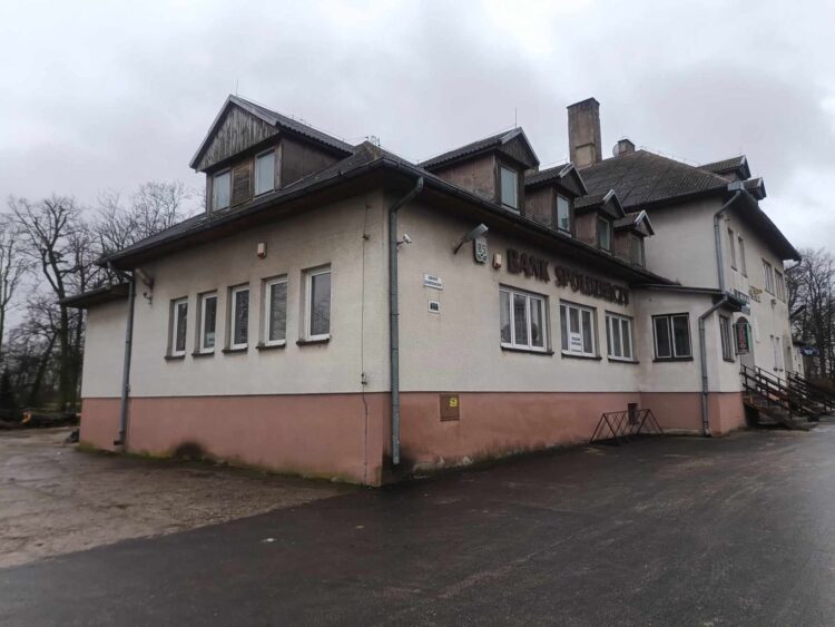TERMOMODERNIZACJA I ROZBUDOWA BUDYNKU POD ADRESEM ŁANIĘTA 15F