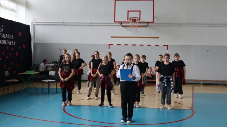 Dzień Edukacji Narodowej w Szkole Podstawowej im. Kornela Makuszyńskiego w Łaniętach