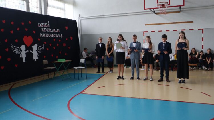 Dzień Edukacji Narodowej w Szkole Podstawowej im. Kornela Makuszyńskiego w Łaniętach