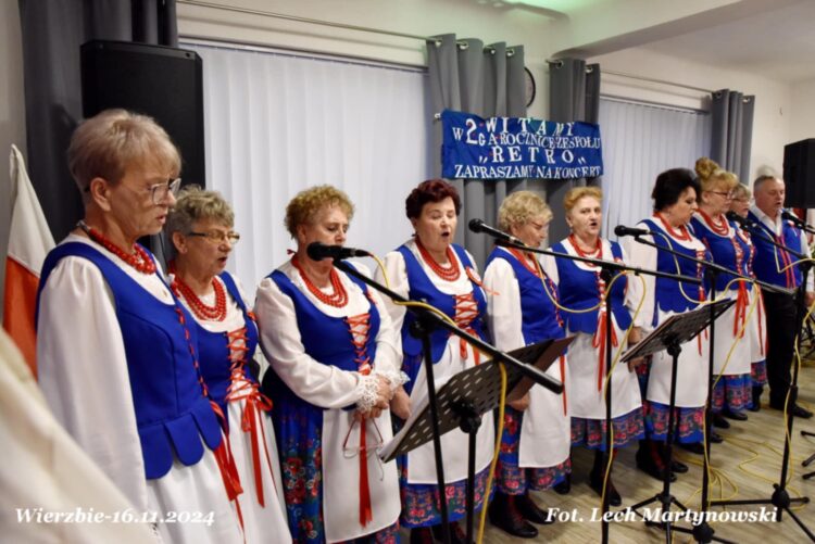 „Łanięckie Słowiki” w wyjątkowym Koncercie Poetycko-Patriotycznym