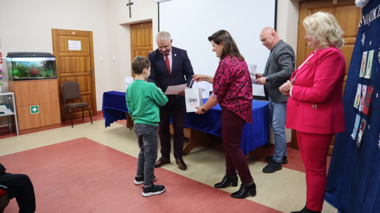 Rozstrzygnięcie konkursu " Świąteczna Kartka Bożonarodzeniowa"