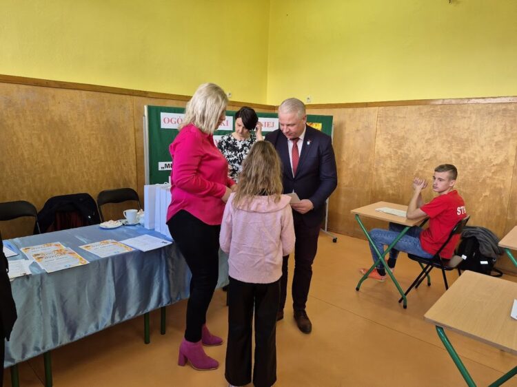 Gminny turniej wiedzy pożarniczej „ Młodzież zapobiega pożarom”