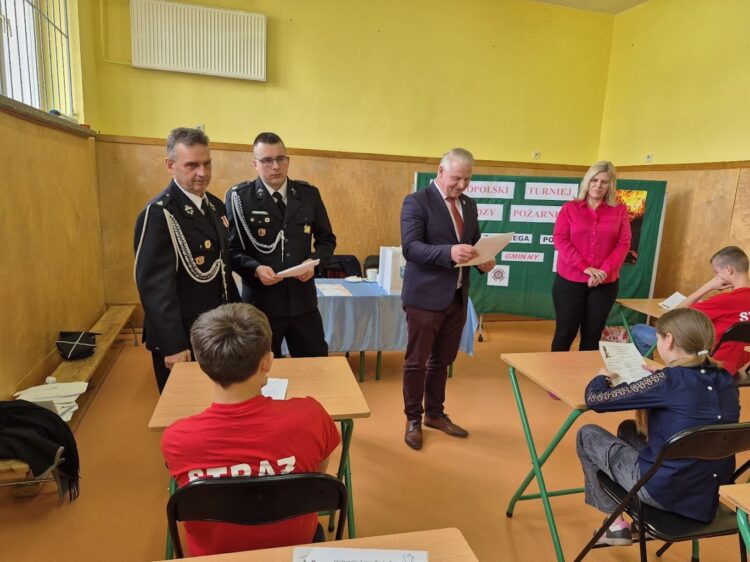 Gminny turniej wiedzy pożarniczej „ Młodzież zapobiega pożarom”