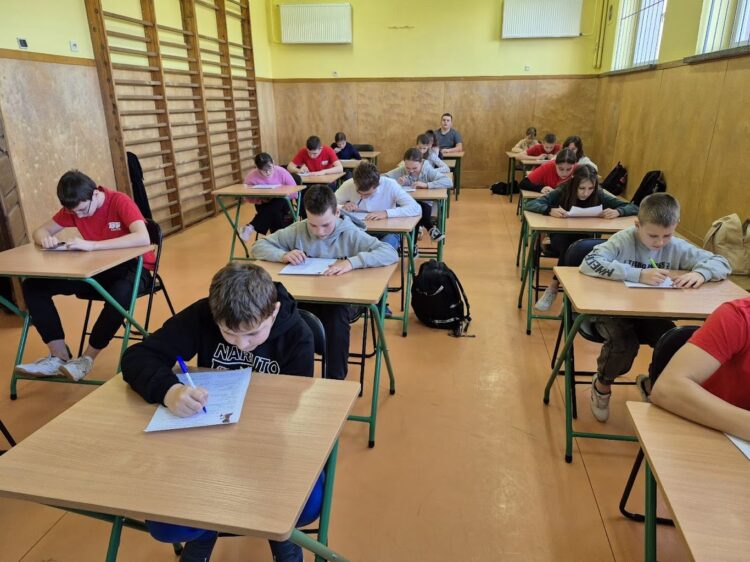 Gminny turniej wiedzy pożarniczej „ Młodzież zapobiega pożarom”