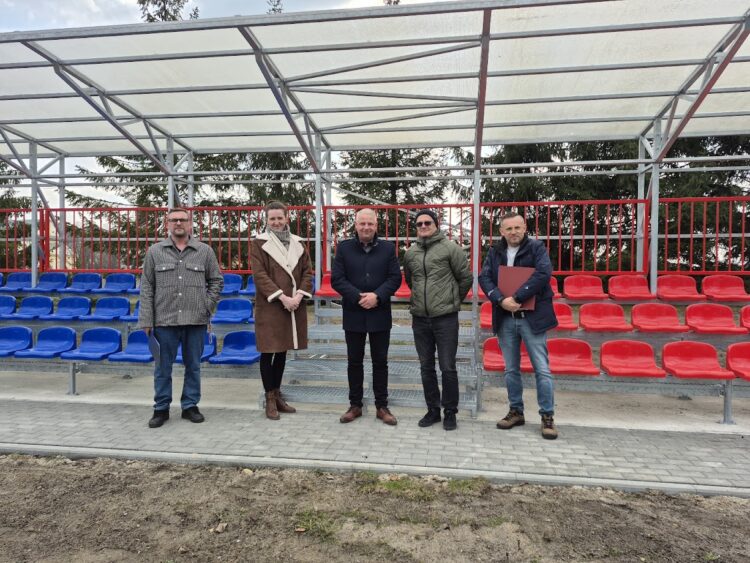 Nowe trybuny i oświetlenie gotowe!