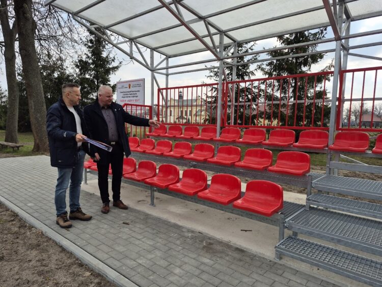 Nowe trybuny i oświetlenie gotowe!