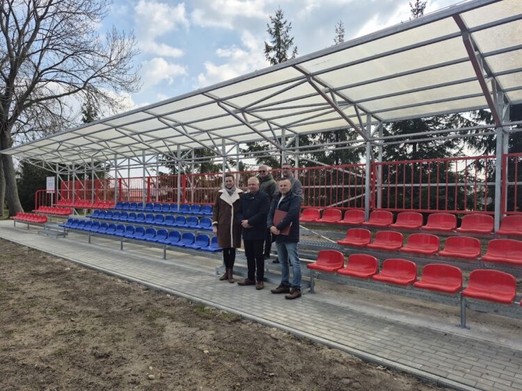 Nowe trybuny i oświetlenie gotowe!
