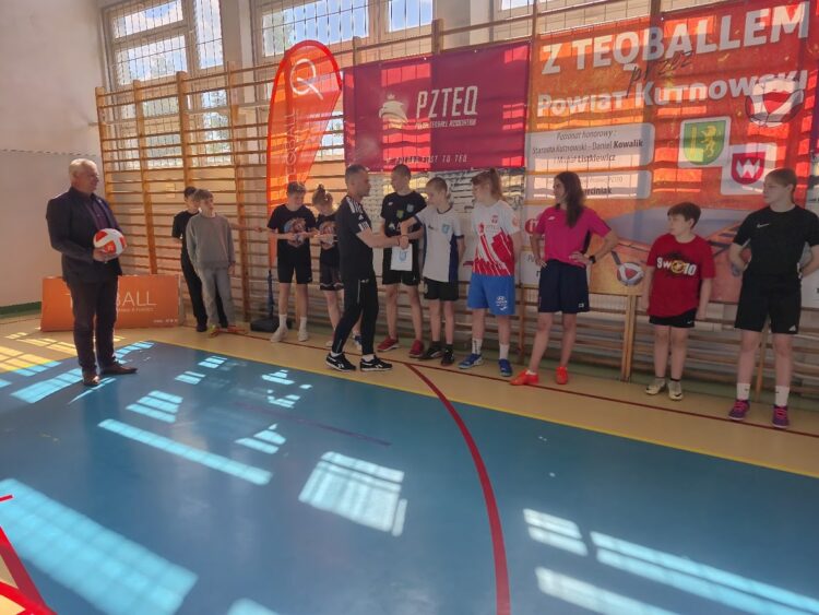 Turniej Teqball w Singla o Puchar Wójta Gminy Łanięta Tomasza Szczęsnego!