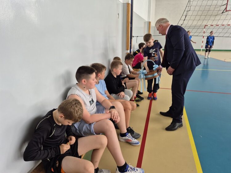 Dzień Dziecka w Szkole Podstawowej im. Kornela Makuszyńskiego w Łaniętach dzień pełen wrażeń i niespodzianek!