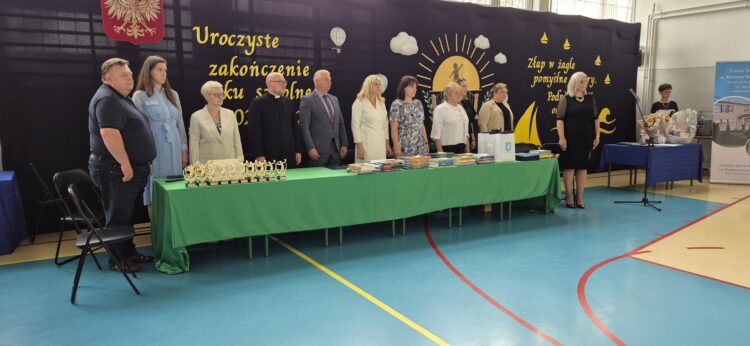 Zakończenie roku szkolnego Szkoła Podstawowa im. Kornela Makuszyńskiego w Łaniętach