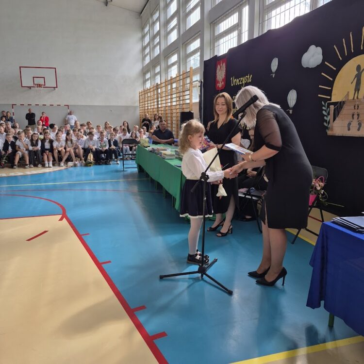 Zakończenie roku szkolnego Szkoła Podstawowa im. Kornela Makuszyńskiego w Łaniętach