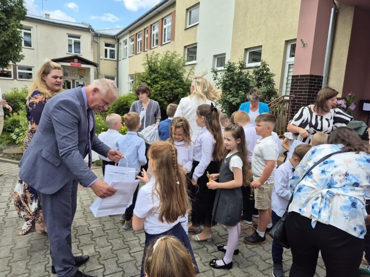 Zakończenie roku szkolnego w Przedszkolu Lokalnym im. Kubusia Puchatka w Łaniętach