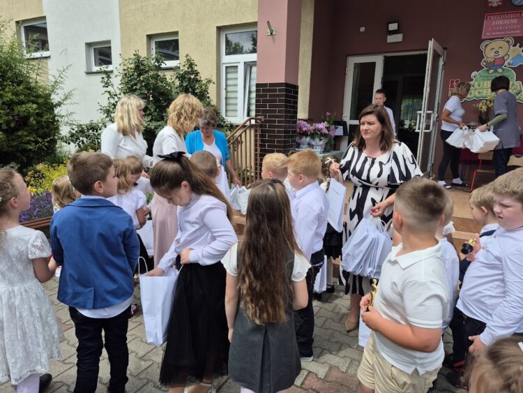 Zakończenie roku szkolnego w Przedszkolu Lokalnym im. Kubusia Puchatka w Łaniętach