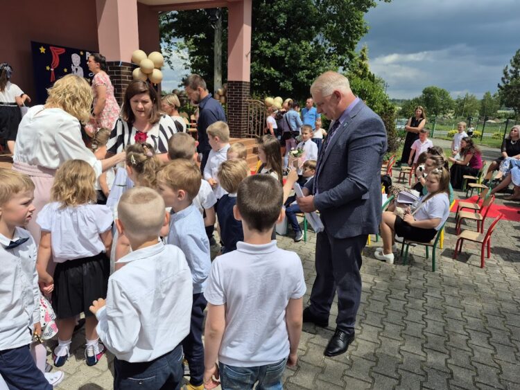 Zakończenie roku szkolnego w Przedszkolu Lokalnym im. Kubusia Puchatka w Łaniętach