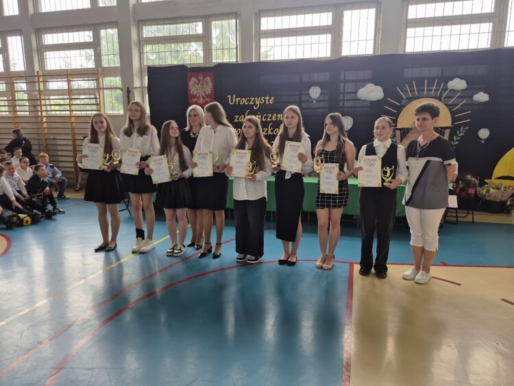 Zakończenie roku szkolnego Szkoła Podstawowa im. Kornela Makuszyńskiego w Łaniętach