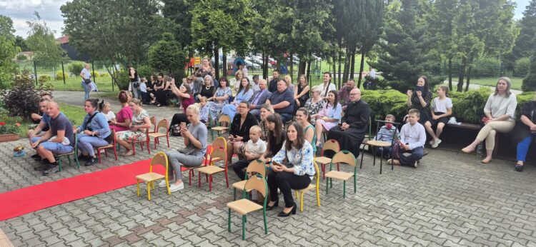 Zakończenie roku szkolnego w Przedszkolu Lokalnym im. Kubusia Puchatka w Łaniętach
