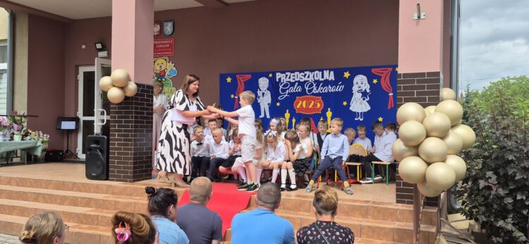 Zakończenie roku szkolnego w Przedszkolu Lokalnym im. Kubusia Puchatka w Łaniętach