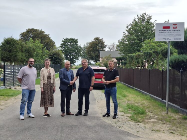 Przebudowa dróg gminnych Nr 102274E w miejscowości Chrosno, Nr 102291E w miejscowości Kąty i Nr 102293E w miejscowości Rajmundów- ZAKOŃCZONA!