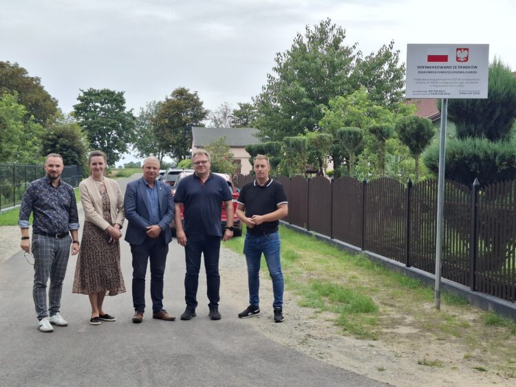 Przebudowa dróg gminnych Nr 102274E w miejscowości Chrosno, Nr 102291E w miejscowości Kąty i Nr 102293E w miejscowości Rajmundów- ZAKOŃCZONA!
