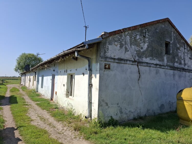 Podpisana umowa na realizację inwestycji polegającej na  termomodernizacji budynków będących w zasobie mieszkaniowym Gminy Łanięta!