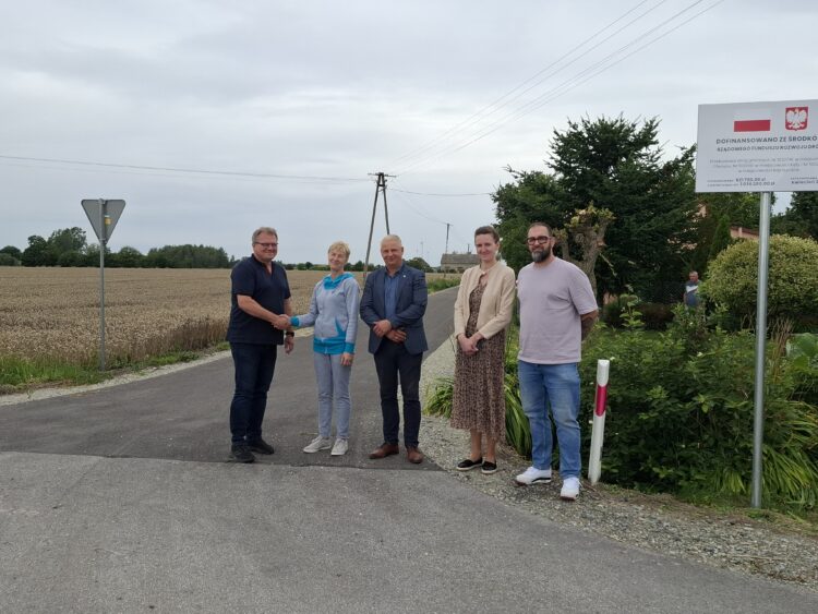 Przebudowa dróg gminnych Nr 102274E w miejscowości Chrosno, Nr 102291E w miejscowości Kąty i Nr 102293E w miejscowości Rajmundów- ZAKOŃCZONA!