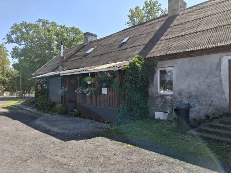 Podpisana umowa na realizację inwestycji polegającej na  termomodernizacji budynków będących w zasobie mieszkaniowym Gminy Łanięta!