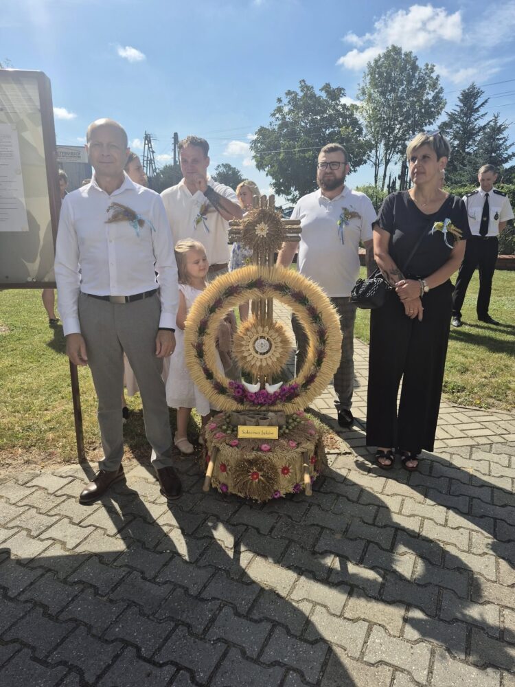 Dożynki Gminno- Parafilne 2025 Piękna ceremonia, tłumy mieszkańców i gości… chcemy podzielić się z Wami wspaniałym wspomnieniem z tego dnia!