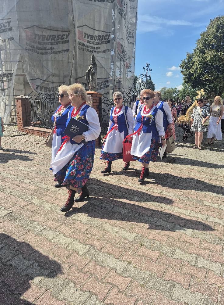 Dożynki Gminno- Parafilne 2025 Piękna ceremonia, tłumy mieszkańców i gości… chcemy podzielić się z Wami wspaniałym wspomnieniem z tego dnia!
