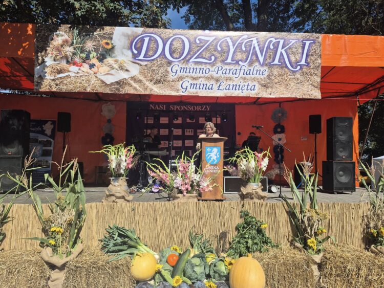 Dożynki Gminno- Parafilne 2025 Piękna ceremonia, tłumy mieszkańców i gości… chcemy podzielić się z Wami wspaniałym wspomnieniem z tego dnia!