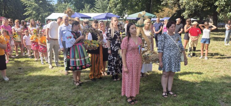 Dożynki Gminno- Parafilne 2025 Piękna ceremonia, tłumy mieszkańców i gości… chcemy podzielić się z Wami wspaniałym wspomnieniem z tego dnia!