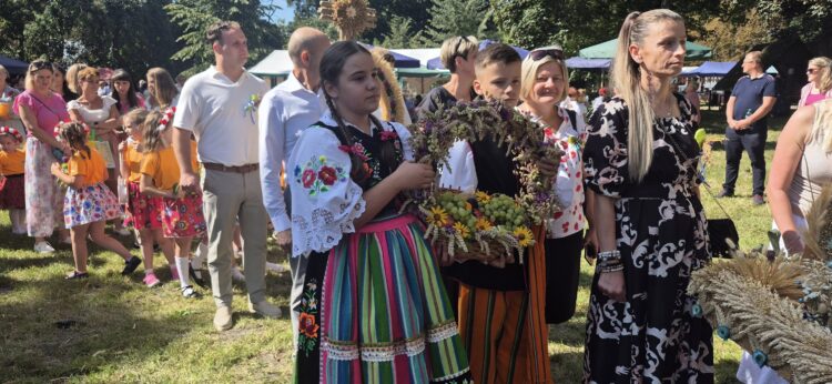 Dożynki Gminno- Parafilne 2025 Piękna ceremonia, tłumy mieszkańców i gości… chcemy podzielić się z Wami wspaniałym wspomnieniem z tego dnia!