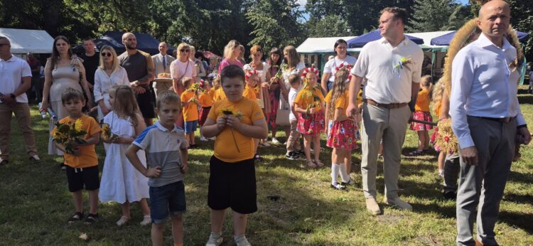 Dożynki Gminno- Parafilne 2025 Piękna ceremonia, tłumy mieszkańców i gości… chcemy podzielić się z Wami wspaniałym wspomnieniem z tego dnia!