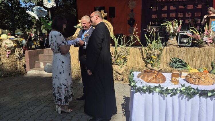 Dożynki Gminno- Parafilne 2025 Piękna ceremonia, tłumy mieszkańców i gości… chcemy podzielić się z Wami wspaniałym wspomnieniem z tego dnia!