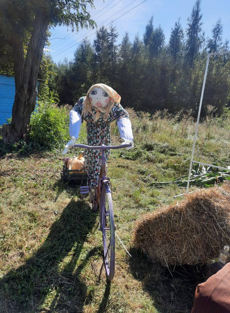 Serdecznie dziękujemy  wszystkim osobom zaangażowanym w przygotowanie witaczy dożynkowych, które pięknie przyozdobiły Naszą Gminę na Święto Plonów.