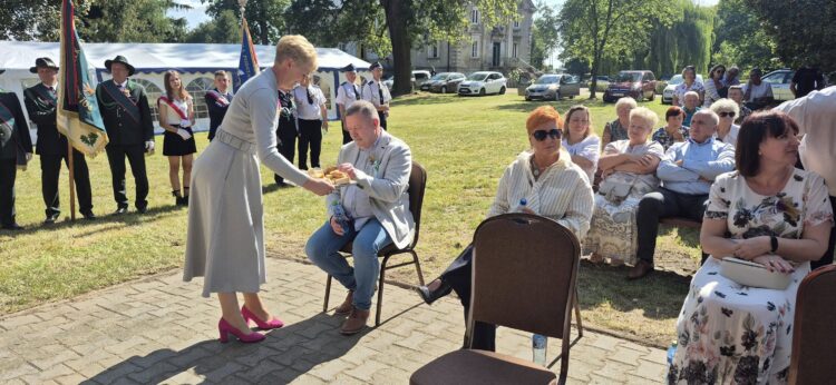 Dożynki Gminno- Parafilne 2025 Piękna ceremonia, tłumy mieszkańców i gości… chcemy podzielić się z Wami wspaniałym wspomnieniem z tego dnia!