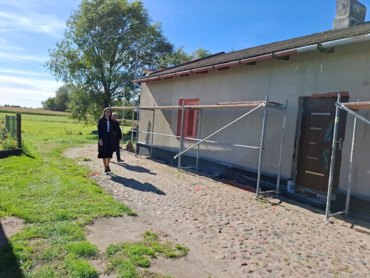 Dziś odbyła się kolejna wizytacja placu budowy w związku z realizacją prac związanych z termomodernizacją budynków mieszkalnych