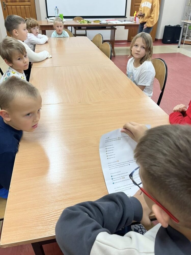 W czwartek, 9 października, w naszej bibliotece odbyła się wyjątkowa Noc Bibliotek – pełna radości, zabawy i twórczej energii!