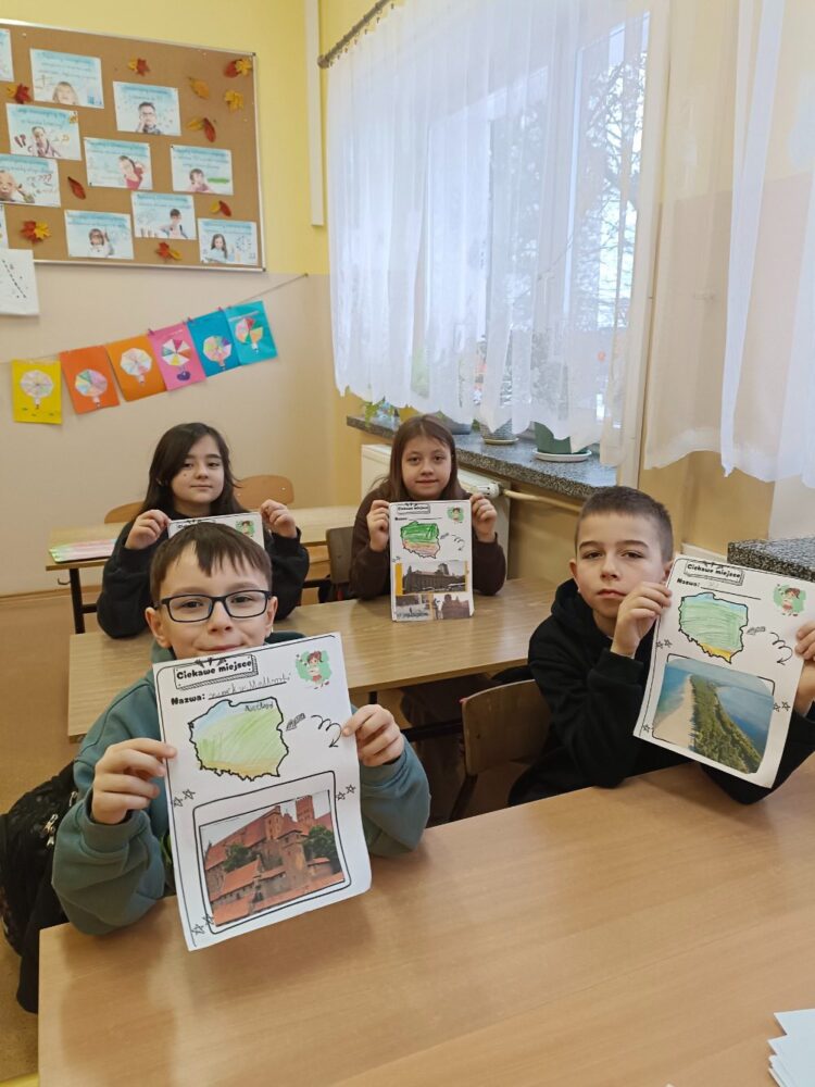 Bo wielkie historie zaczynają się w szkolnej ławce! W naszej Szkole powstał album o Polsce.